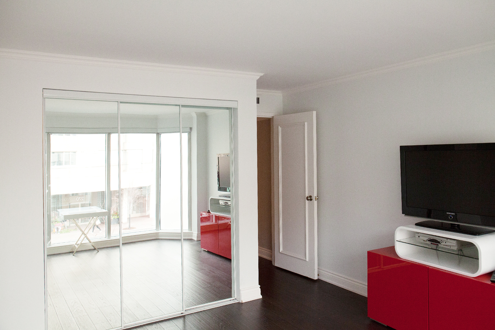 205 251 Queens Quay 10