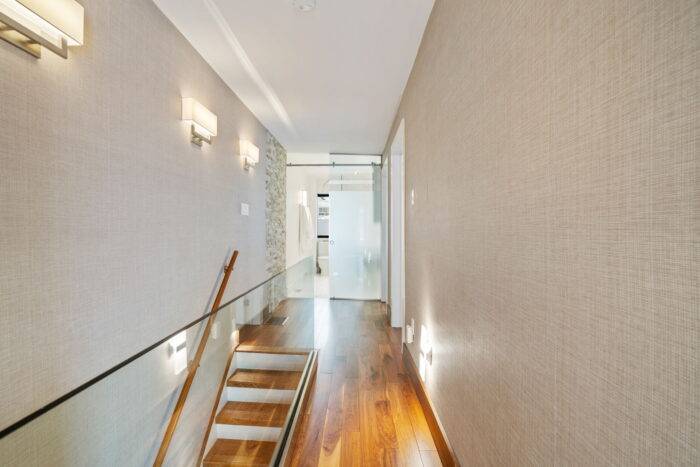 SOLD: 63 Edwin Avenue 21 27