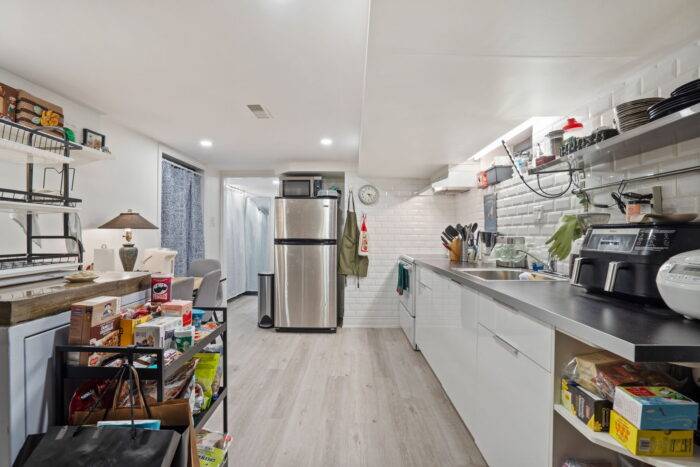 SOLD: 63 Edwin Avenue 29 41