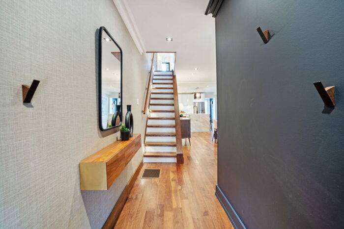 SOLD: 63 Edwin Avenue 6 7