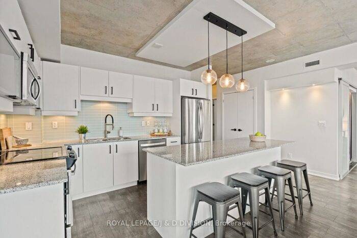 SOLD: 1709-59 East Liberty Street 13 L3RycmViL2xpc3RpbmdzLzQwLzc1Lzc2Lzk4L3AvOGU4ZTViZjMtZTY0ZC00MGNlLWI2NTMtMjI4NDYwM2IyN2ZlLmpwZw 2