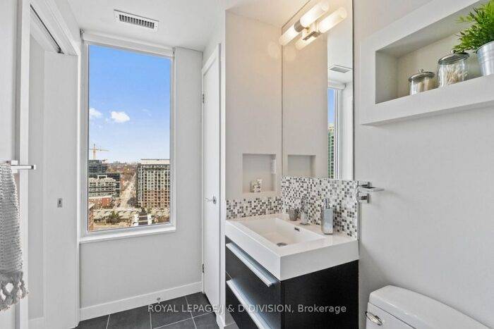 SOLD: 1709-59 East Liberty Street 16 L3RycmViL2xpc3RpbmdzLzQwLzc1Lzc2Lzk4L3AvYjcyZDA0NjctNDNhZC00YmFhLWE0ZGItYjVhMjM2ZjA5OWI4LmpwZw 1