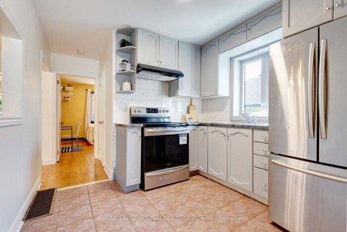 SOLD: 467 Gilbert Ave 10 L3RycmViL2xpc3RpbmdzLzQxLzE5LzY1LzUzL3AvYzYxN2ZlNjctZDA4MC00NGQ4LTkzM2MtMTJjMzdhZmRiMjk2LmpwZw