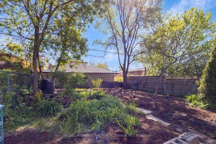 SOLD: 467 Gilbert Ave 11 L3RycmViL2xpc3RpbmdzLzQxLzE5LzY1LzUzL3AvZDliMTIzNGMtMjNmZS00M2VjLWJiNjQtODU5YjY5NGJhNTEyLmpwZw